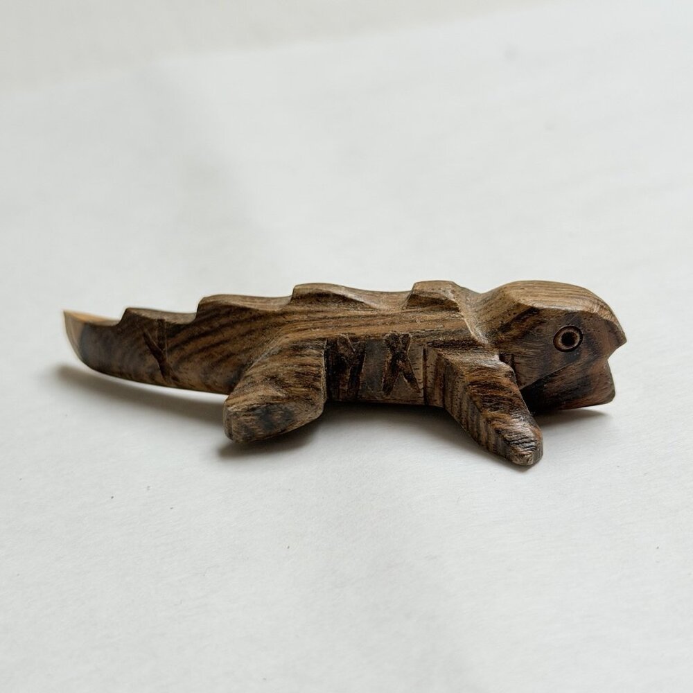 Wooden Hand Carved Gecko Lizard Small‎ Wood Decor Vintage Mini Figure Gift Decor